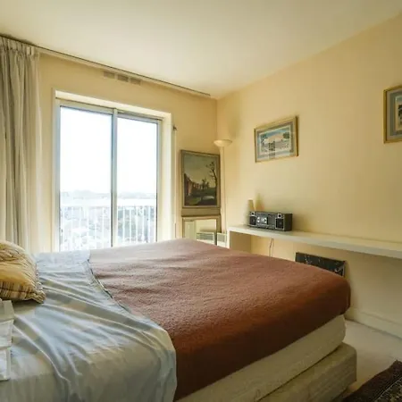 Beautifully Designed 1br With King Size Bed Apartment *