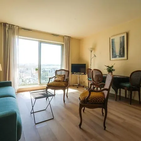 Apartment Beautifully Designed 1br With King Size Bed Paris