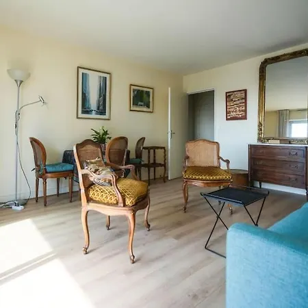 Beautifully Designed 1br With King Size Bed *