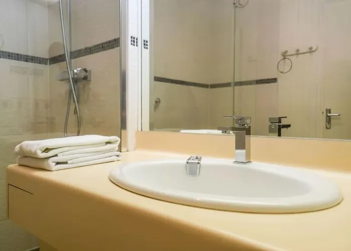 Beautifully Designed 1br With King Size Bed