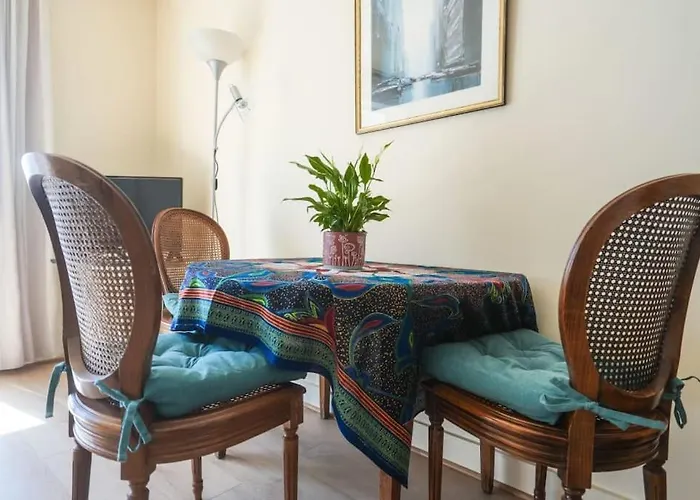 Beautifully Designed 1br With King Size Bed Apartament