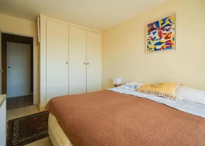 Beautifully Designed 1br With King Size Bed