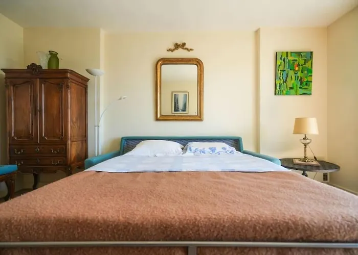 Beautifully Designed 1br With King Size Bed Apartament *