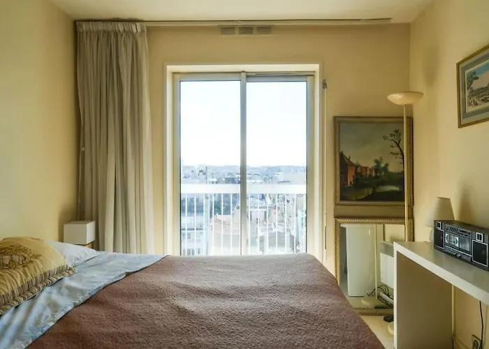 Beautifully Designed 1br With King Size Bed Apartament