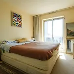 Beautifully Designed 1br With King Size Bed
